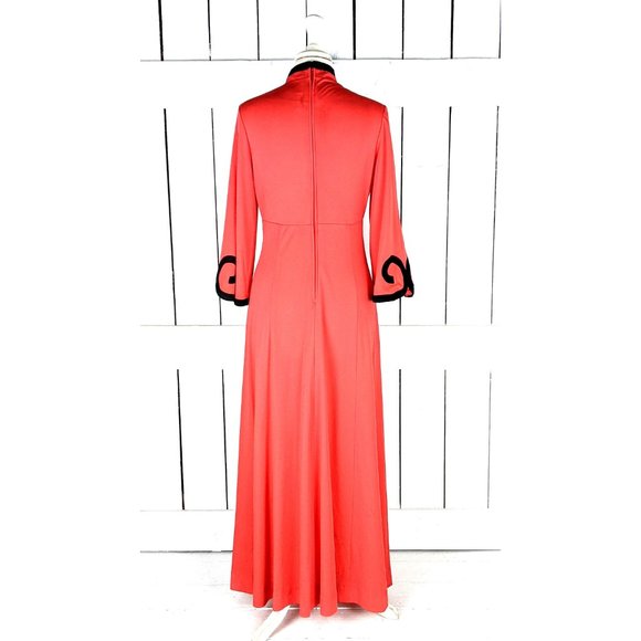 Vintage Alison Ayres red black bell sleeve maxi dress - Picture 3 of 10